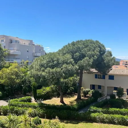 Renovated 1 Bedroom Near Sea * Saint-Raphaël